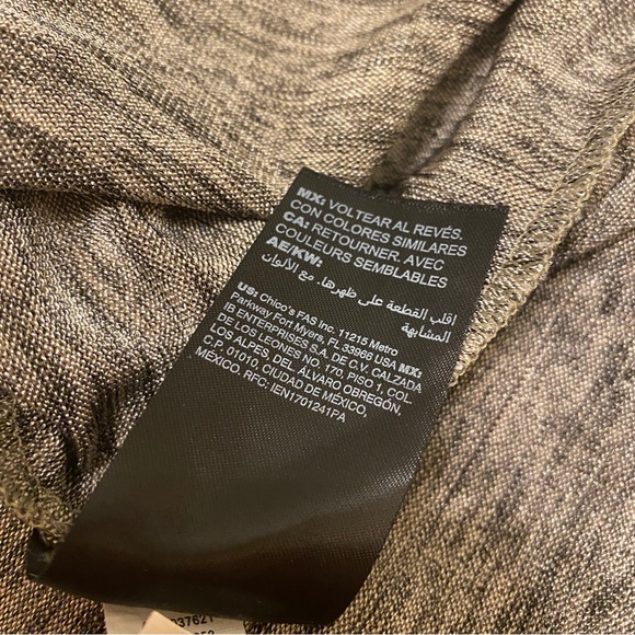 White House Black Market Womens Shirt XS Gold Tiger Print V Neck Short Sleeve - Picture 5 of 5